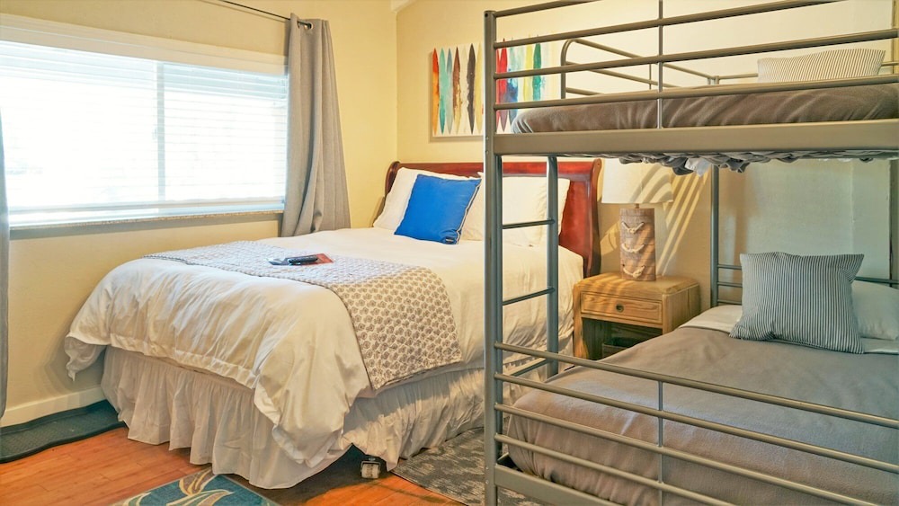 Tahoe Valley Hotel | Playpark Lodge Unit 1 Standard Family Room