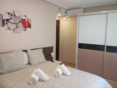 Linares Apartment | PLAZA AYUNTAMIENTO 3 HaBITACIONES B&A