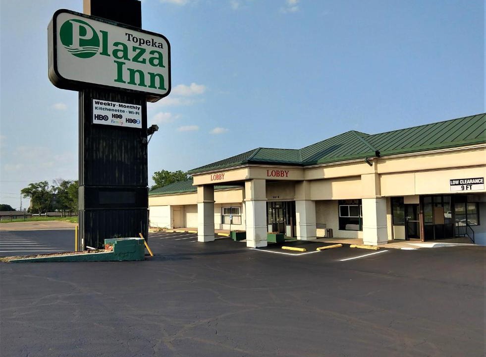 Pauline Hotel | Plaza Inn