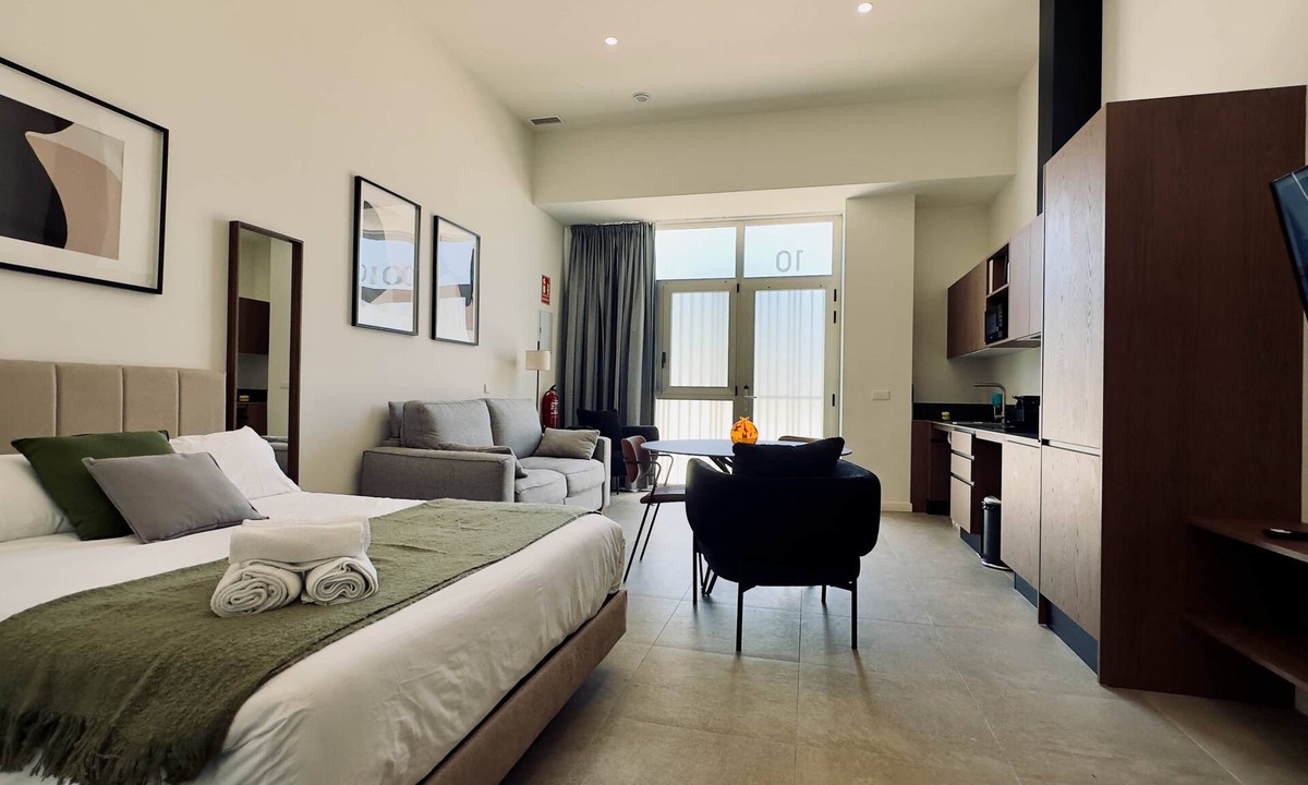 Pobles del Sud Apartment | Plaza Tower - Apartment -10