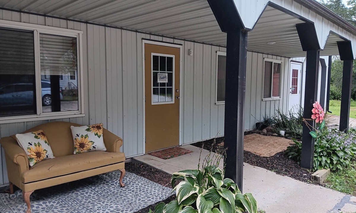 Taylor County House | Pleasant 3-bedroom bungalow with AC in charming Clearfield