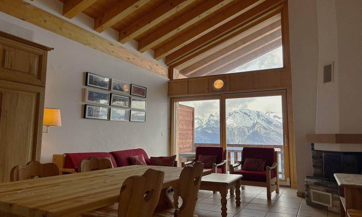 Nendaz Apartment | Pleasant apartment with balcony