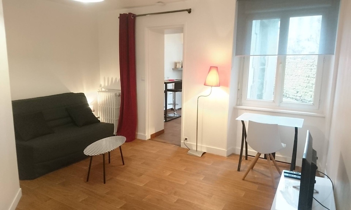 Lorient Apartment | Pleasant comfortable studio with private courtyard