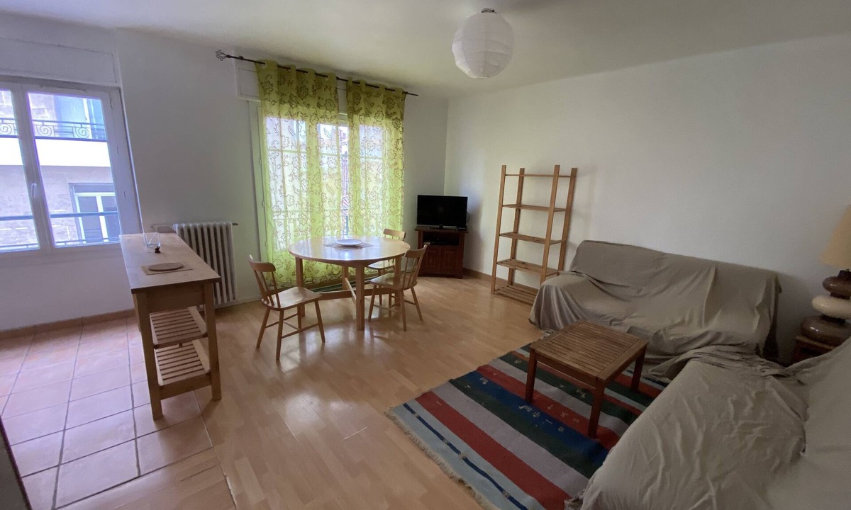 La Castellane Apartment | Pleasant, furnished T3 apartment in the heart of Marseille
