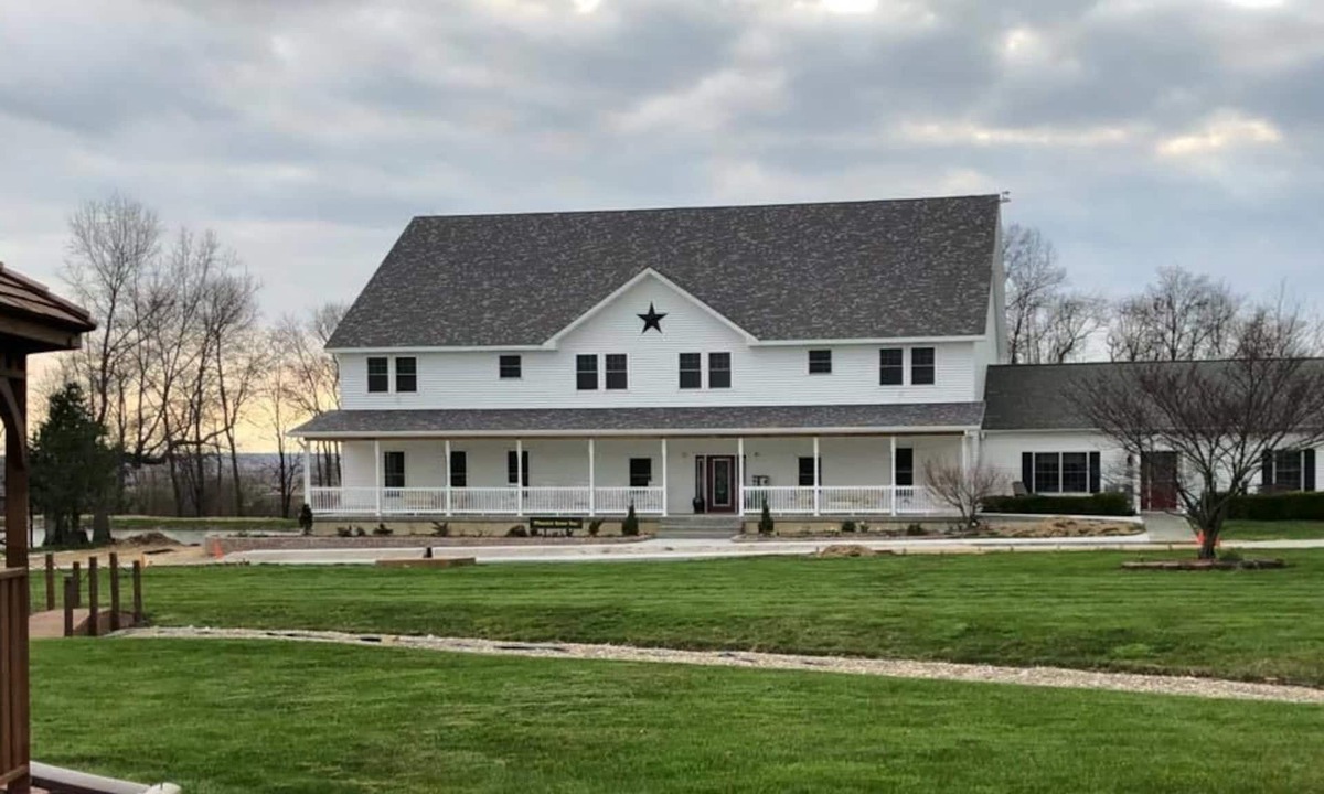 Lyons House | Pleasant Grove Inn