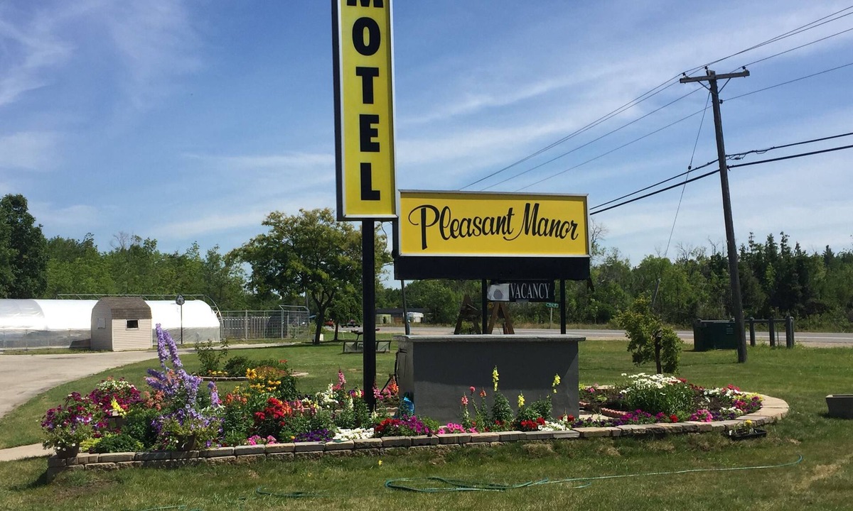Clearview Township Hotel | Pleasant Manor Motel