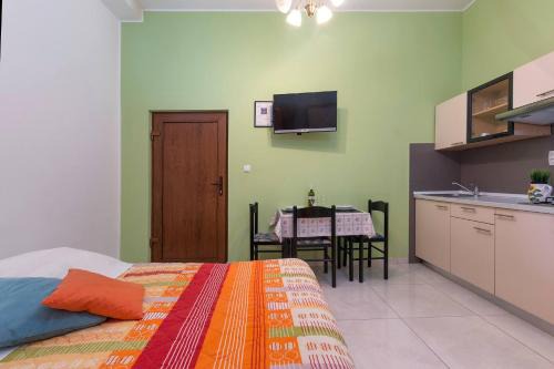 Vintijan House | Pleasant Oriana Apartment near the sea-Pula