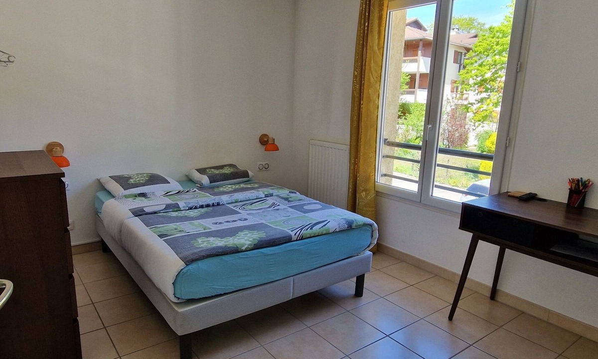 Prevessin-Moens Apartment | Pleasant room