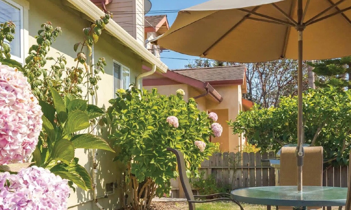 Opal Cliffs Apartment | Pleasure Point Cottage #A- pet friendly