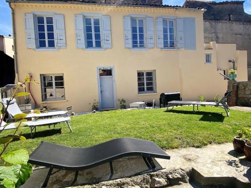 Foix House | Plein centre, parking jardin 4 chambres