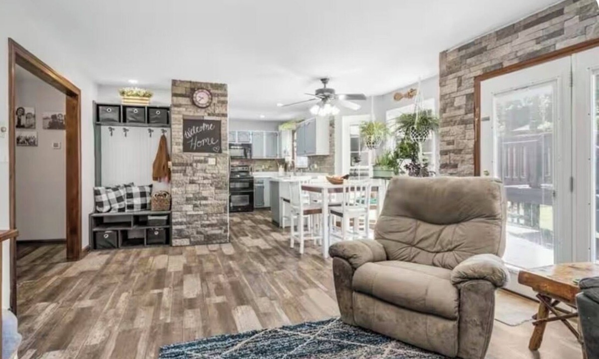 Kernersville House | PLENTY OF ROOM IN OUR PET FRIENDLY COZY 5 BEDROOM HOME IN A GREAT NEIGHBORHOOD