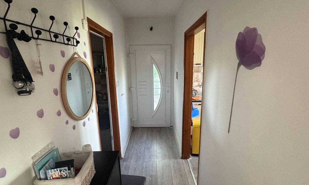 Breznik Plesivicki Apartment | Plesivica Hillside HolidayHome/Hot-Tub - 1 Bedroom
