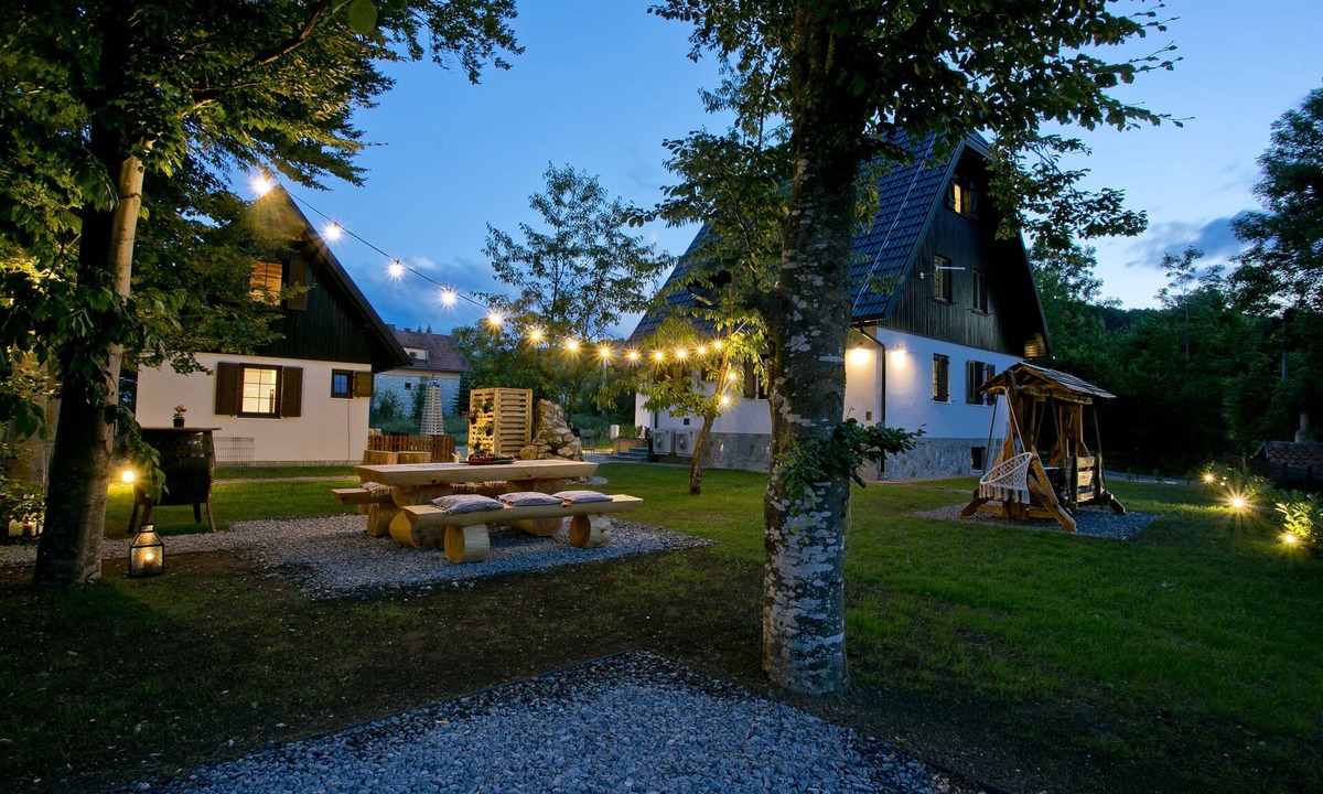 Jezerce Cabin | Plitvice Holiday Lodge