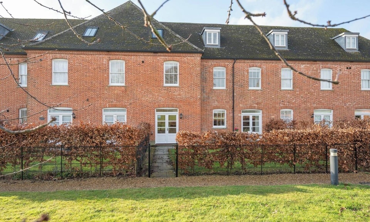 Blythburgh Apartment | Ploughman’s Green, Blythburgh