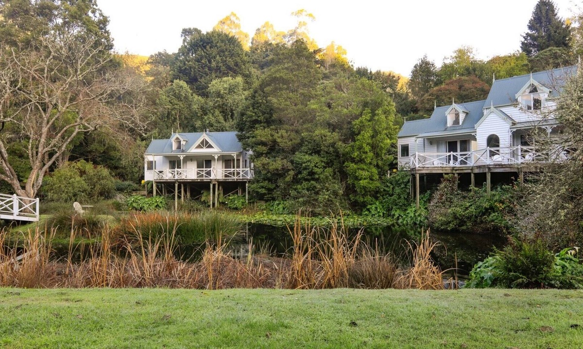 Apollo Bay Cottage | Plum Tree Cottage - Apollo Bay