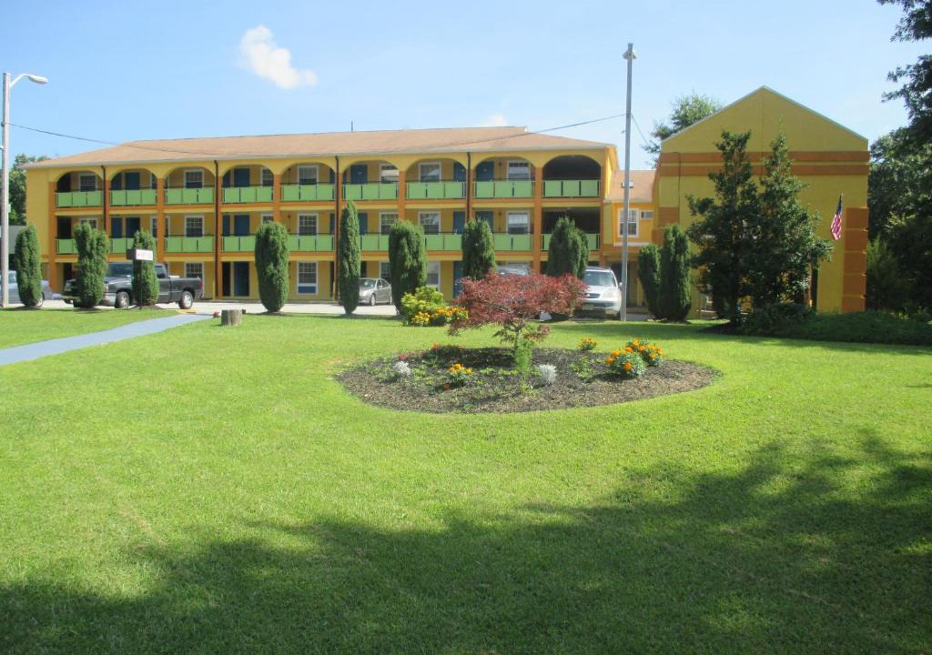 Williamstown Hotel | Plum Tree Inn