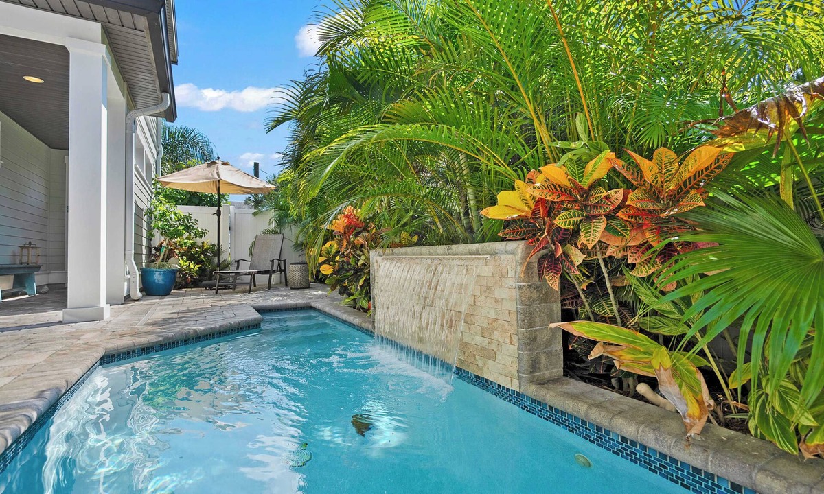 St. Augustine House | Plunge Pool, Pack N Play, BBQ, Walk Downtown