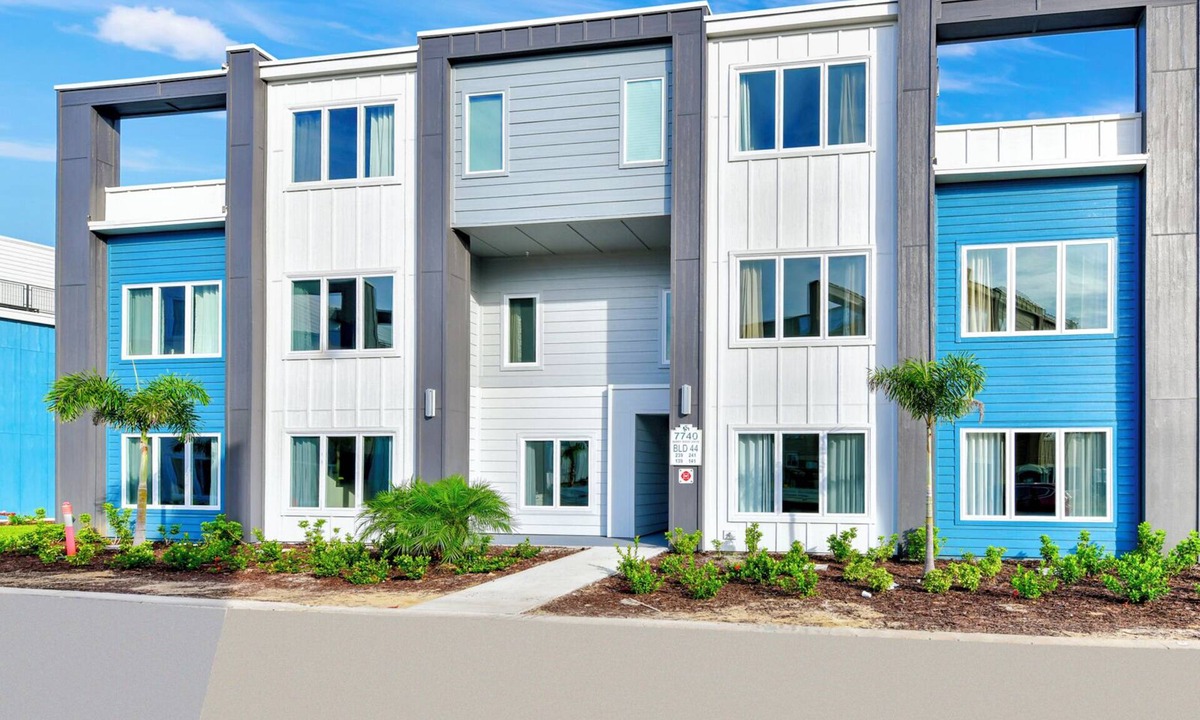 Reunion Hotel | Plush Condo Escape near Disney with Resort & Waterpark Access - B44-139
