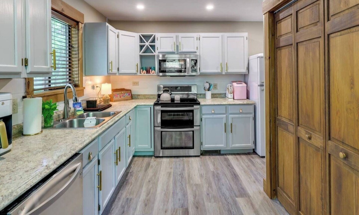 Lackawaxen Cabin | Pocono Cozy Cabin - BlackBird