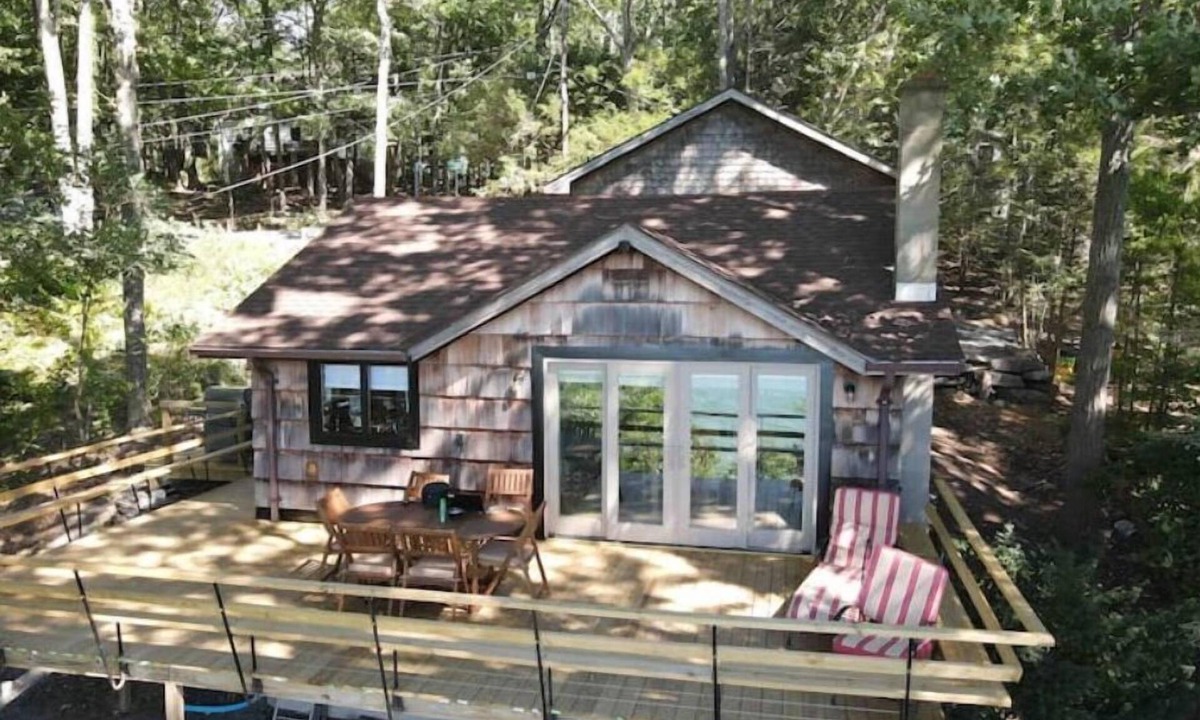 Hawley House | Poconos Lakefront Best View Lake Wallenpaupack⛷