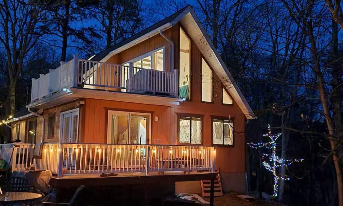 Bushkill Ski Chalet | Poconos Lovely Chalet