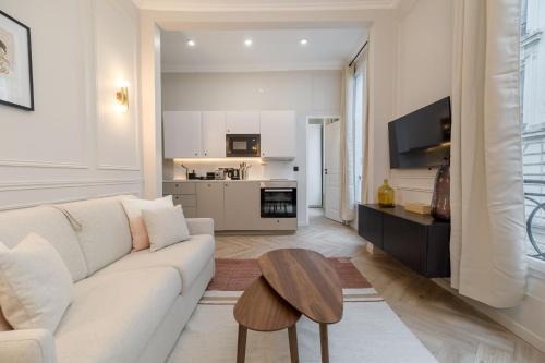 Gaillon Apartment | PoeticStay - Opera