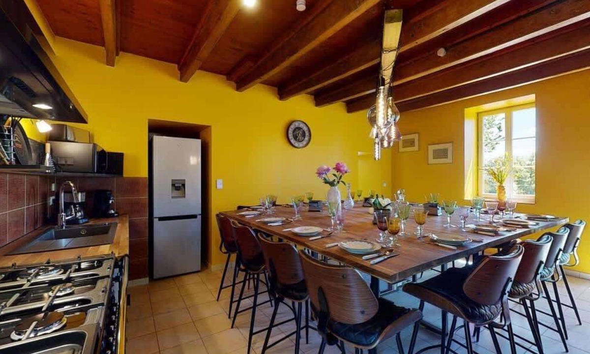 Sainte-Pience House | Poigniere & Tonneau 17 Pers ensemble de gites