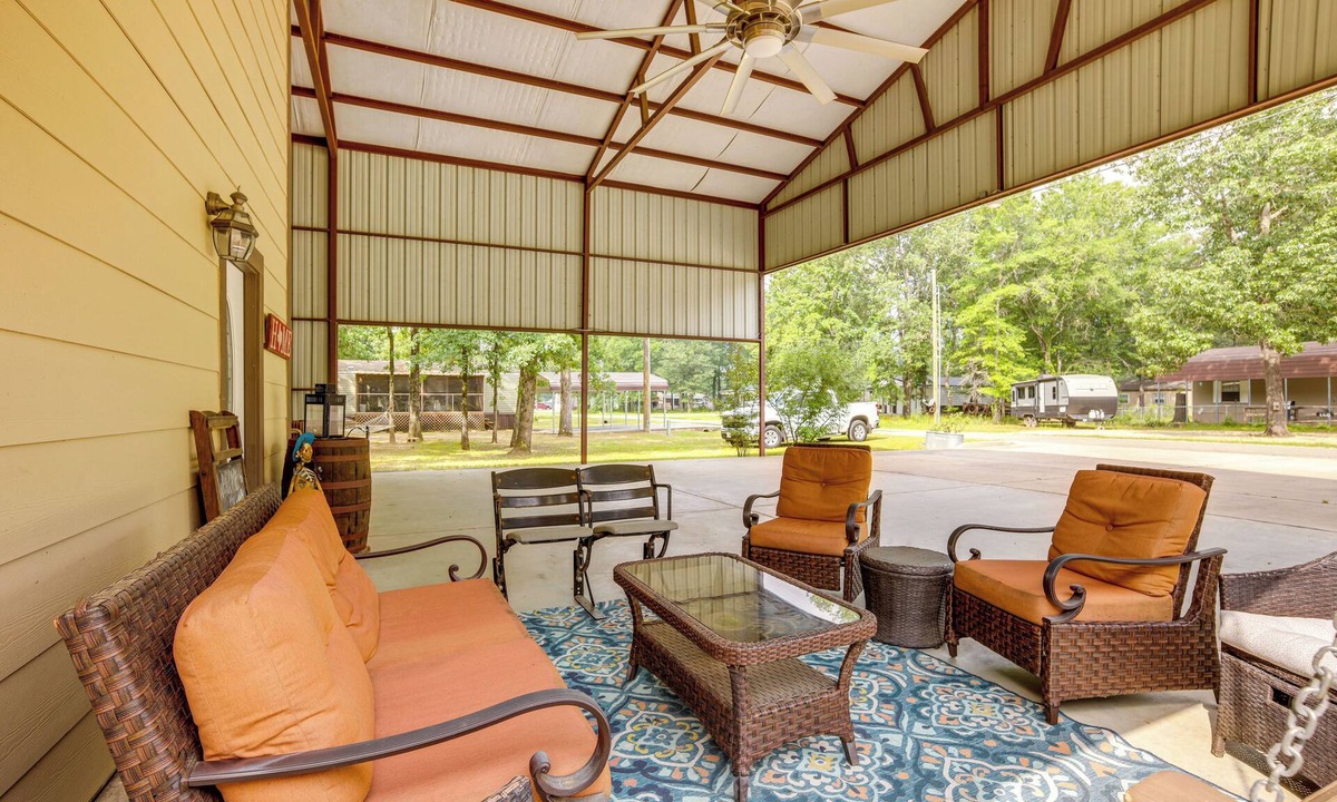 Pointblank House | Point Blank Vacation Rental w/Large Patio!