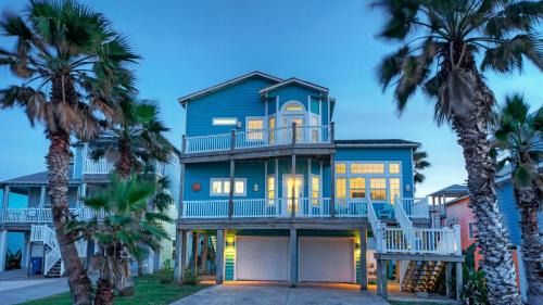 Sand Point House | Point Break by AvantStay