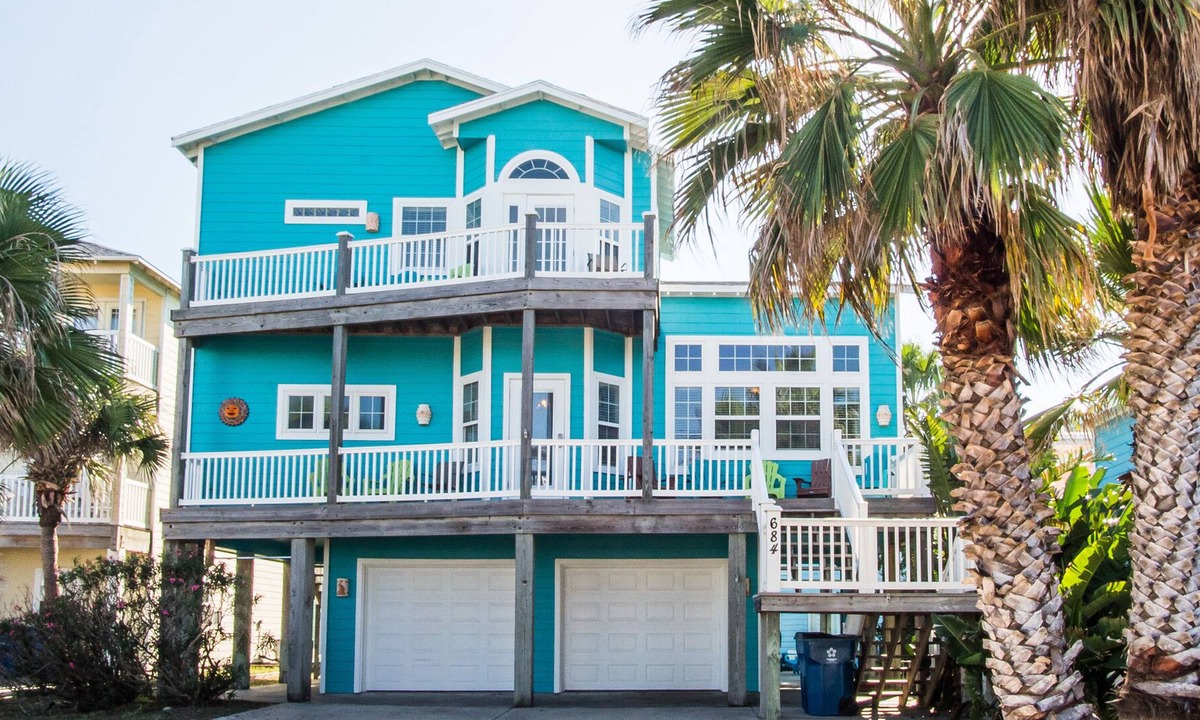 Sand Point House | Point Break