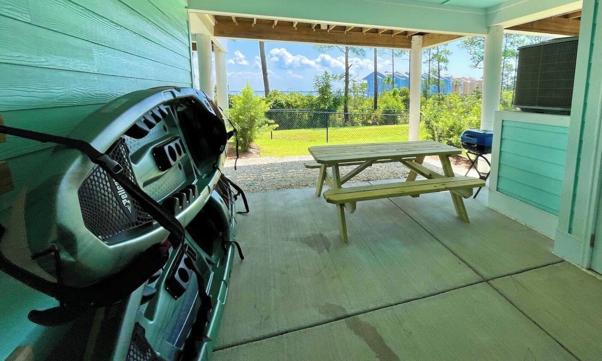 Innerarity Townhomes House | Point Serenity: Beautiful Views & 2 Kayaks!