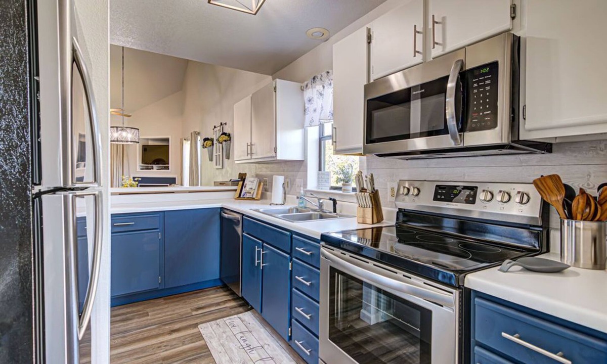 Table Rock Condo | Pointe Royale, indoor pool, pickleball