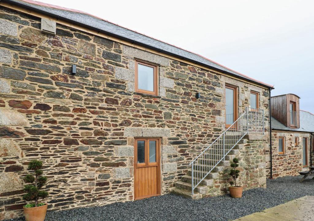 Gunwalloe House | Pol View