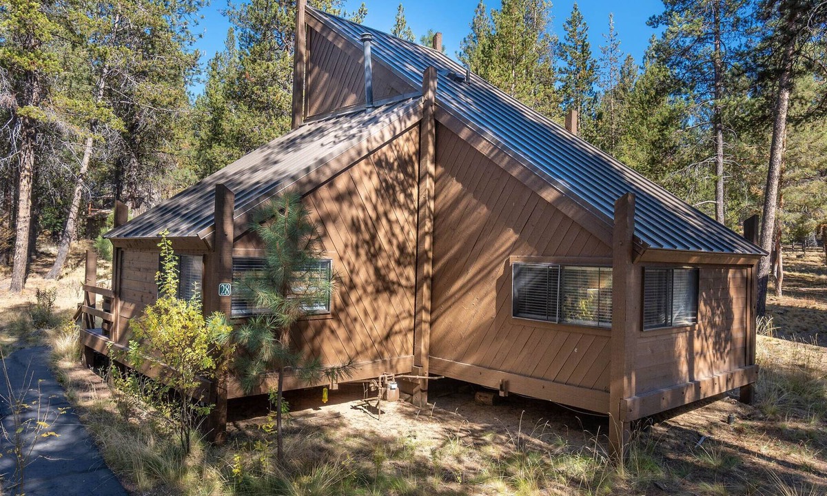 Overlook Park House | Pole House 28