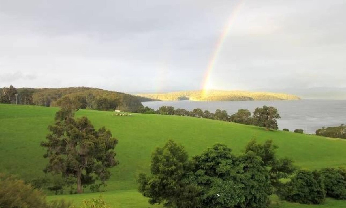 Mallacoota Apartment | Polehouse Mudbrick Units 2br