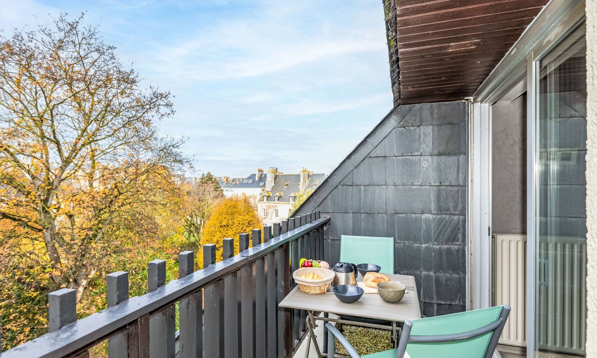 Saint-Servan Apartment | Pomellec by Interhome