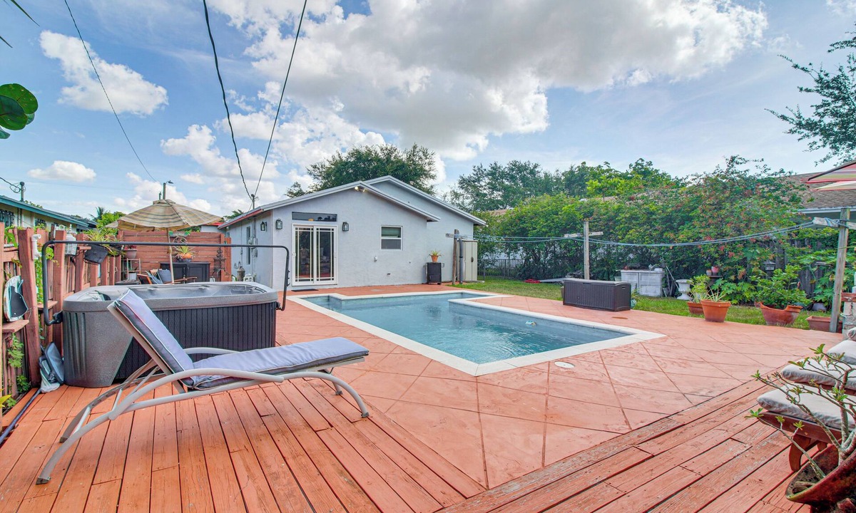 Pompano Beach Cottage | Pompano Beach Bungalow w/Private Pool!