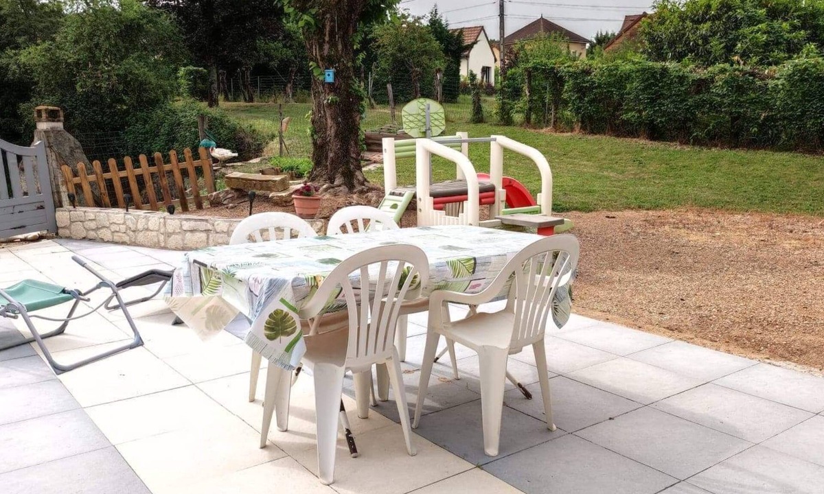 Laives Apartment | Pond-side studio