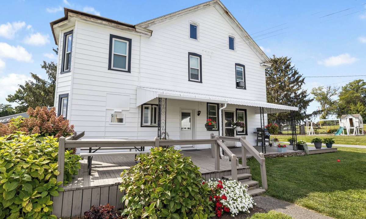 Ronks Other | Pond View Amish Farmstay - in central Lancaster County - 3 min to Sight & Sound!