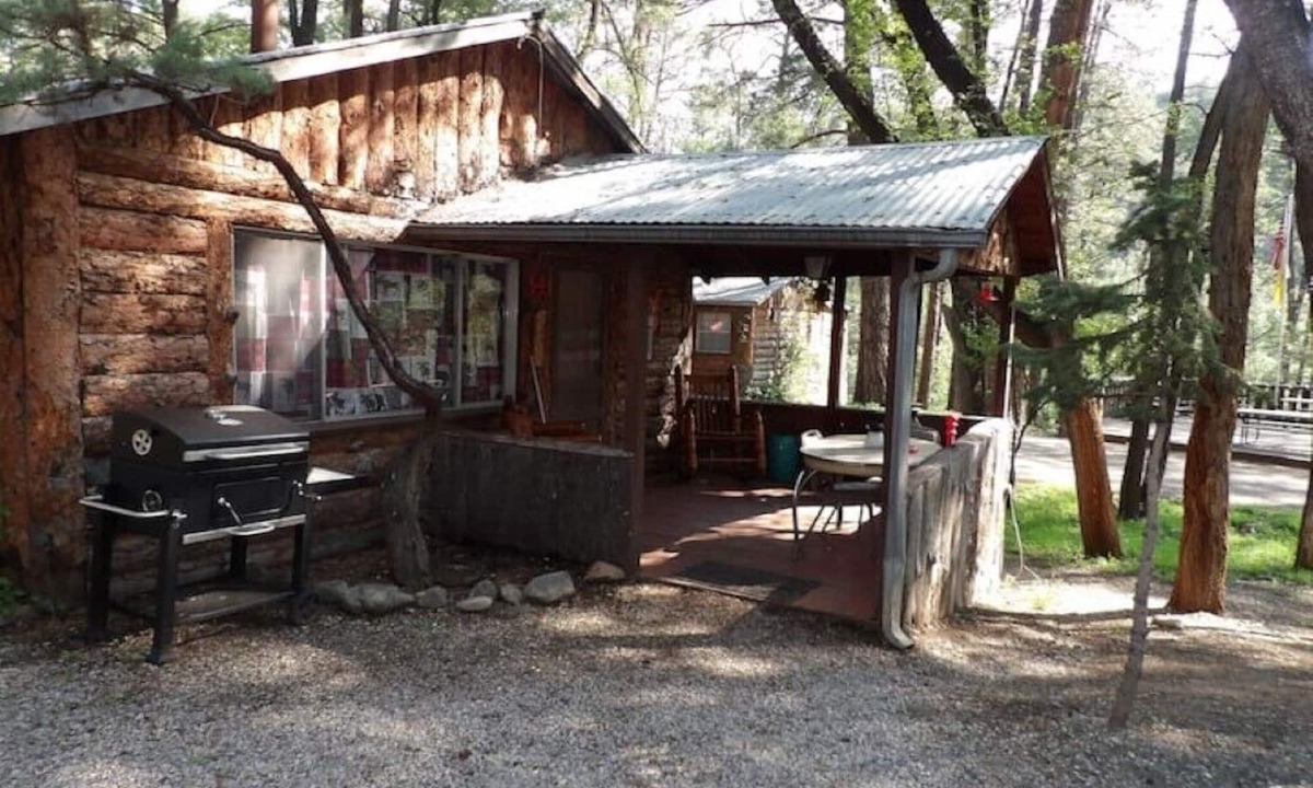 Ruidoso Cabin | Ponderosa Cabins 104 N Laurel cabin 14