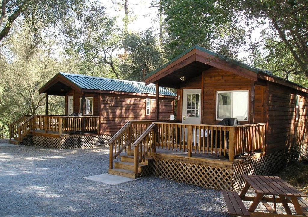 Lotus Resort | Ponderosa Camping Resort One-Bedroom Cabin 1