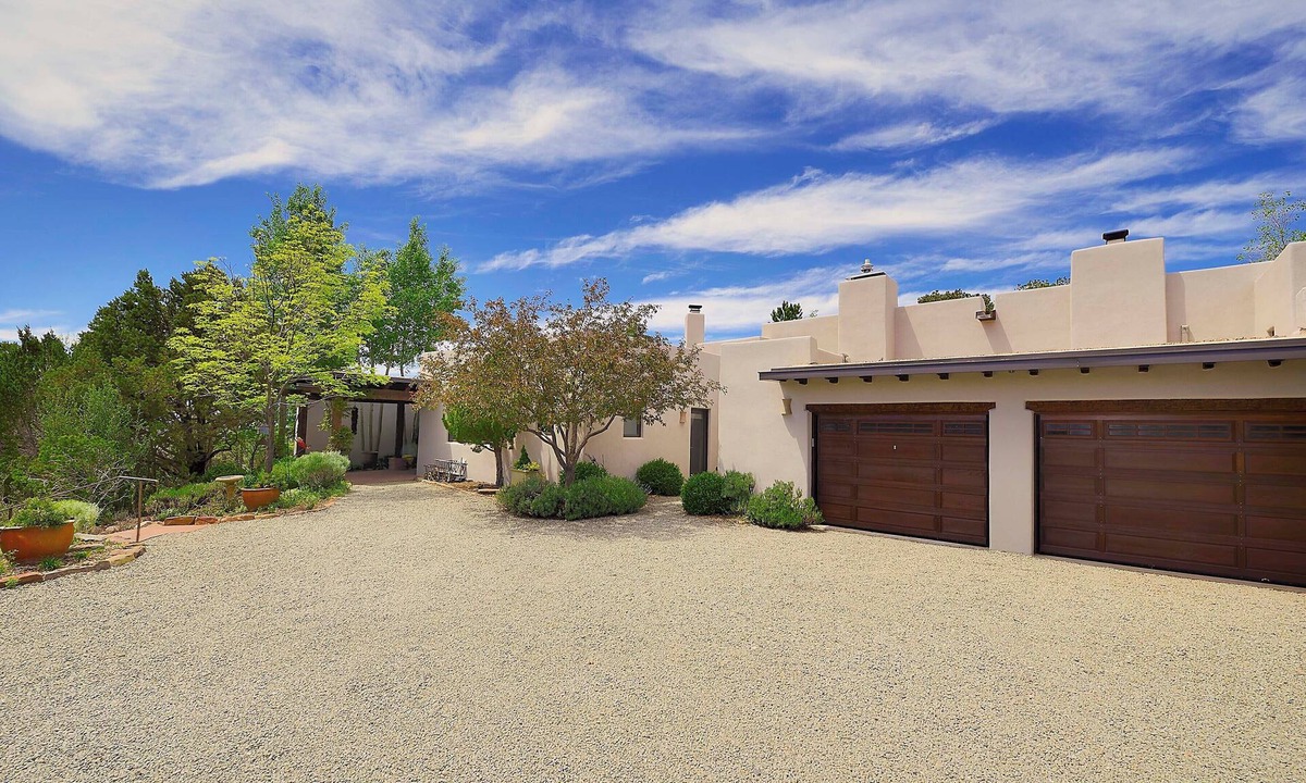 Santa Fe House | Ponderosa Estate | Secluded Luxury