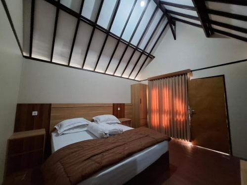 Sembalunbumbung Villa | Pondok Roomi Villa and Resto