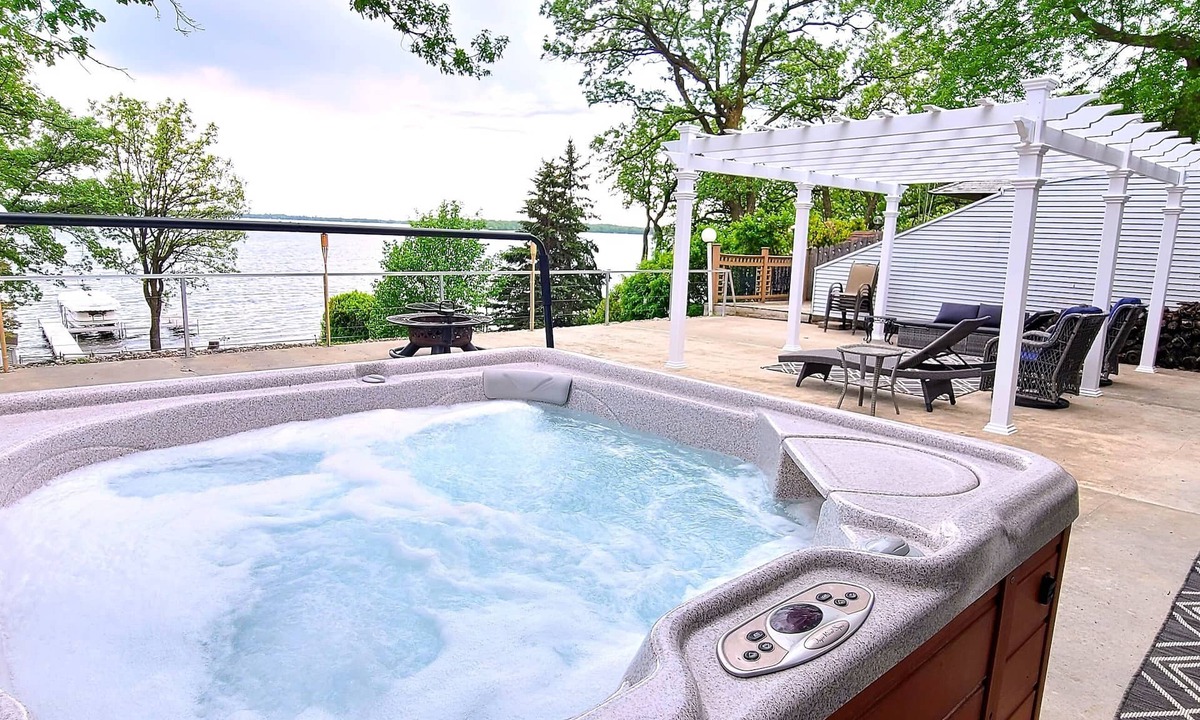 Detroit Lakes House | PONTOON INCLUDED IN PRICE, GAME ROOM, HOT TUB, SAUNA, ON BIG DETROIT LAKE!