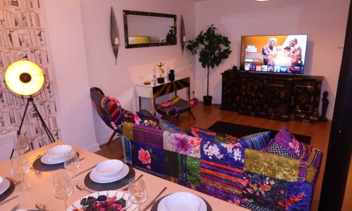 Cwm Frwd Oer Apartment | Pontypool Haven Retreat - 3Bedroom Flat