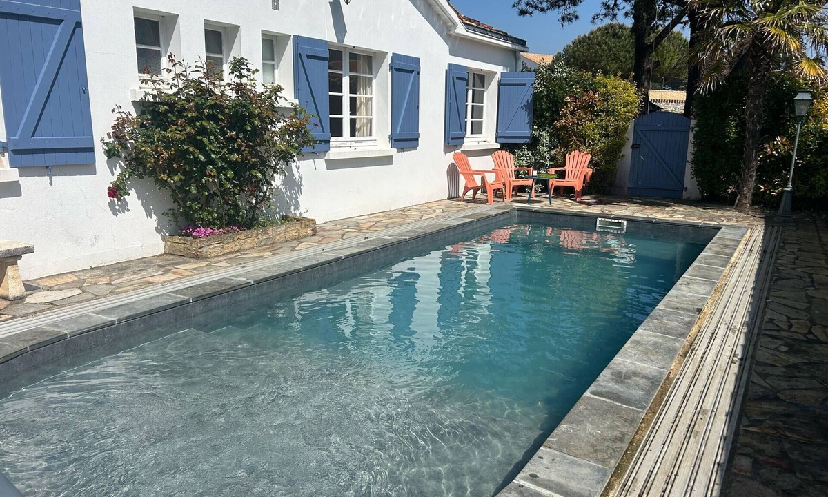 La Gueriniere House | Pool, 600m from the beach, 6 adults 4 children