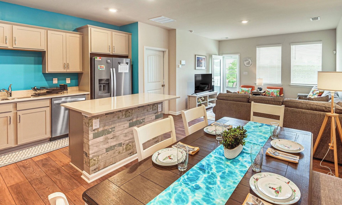 Frankford House | Pool Access & Beach Shuttle: Millville Townhome!