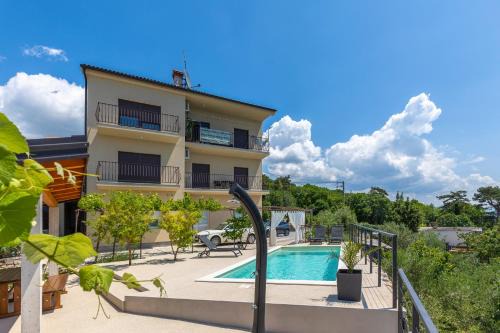 Rijeka Apartment | Pool And Garden Apartment Happy Sound - Happy Rentals