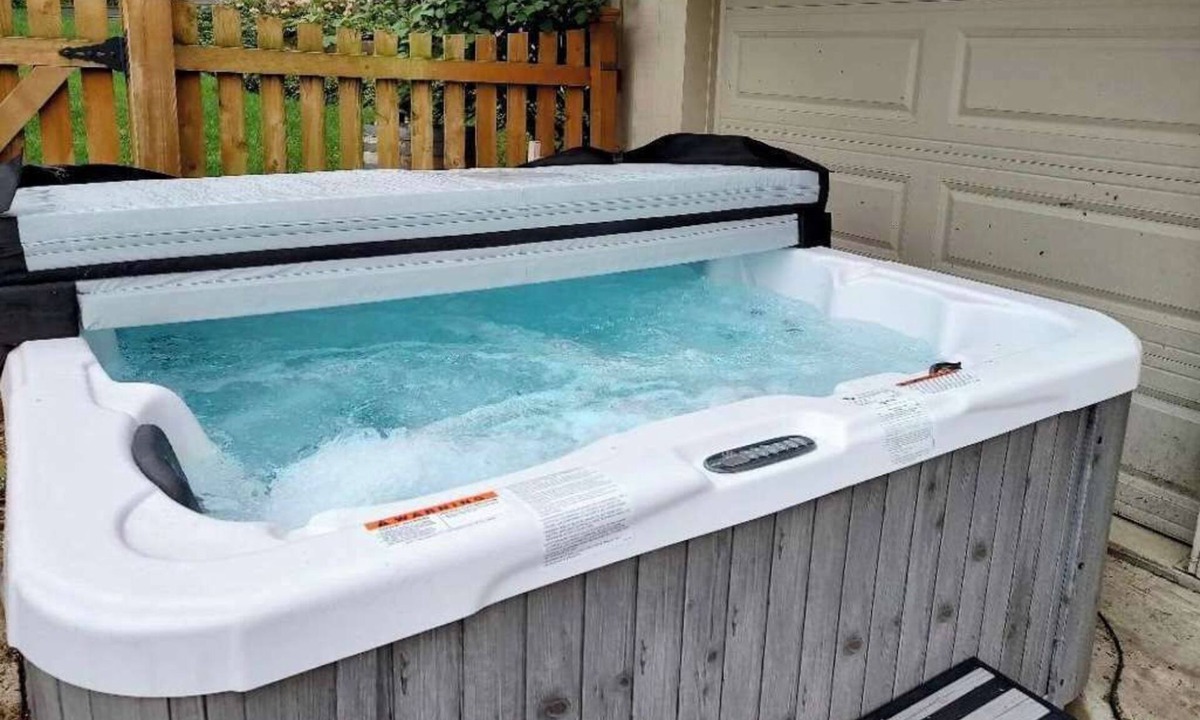 Rockford House | Pool, Arcade, Hot Tub and more @16th and Aldeen
