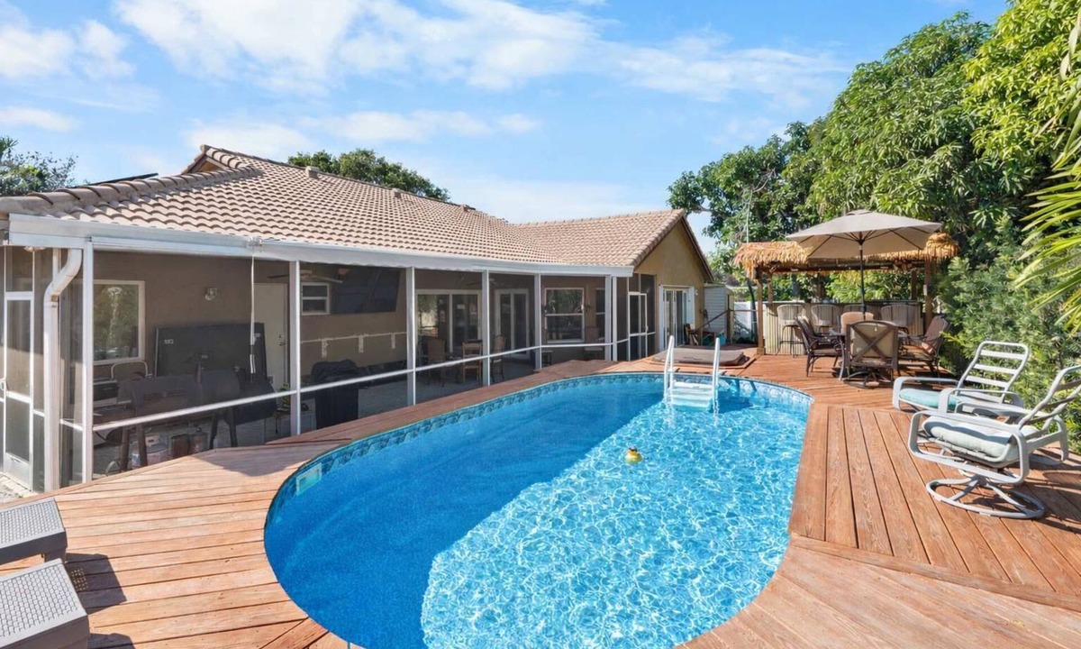 Plantation House | Pool, Bar & Games | Ft Lauderdale Home